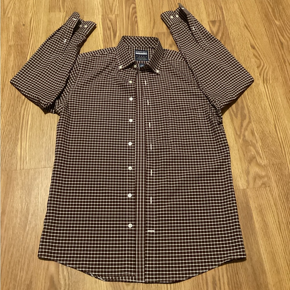 Nice men’s shirt button down color wine plaid brand stafford size M 15/15